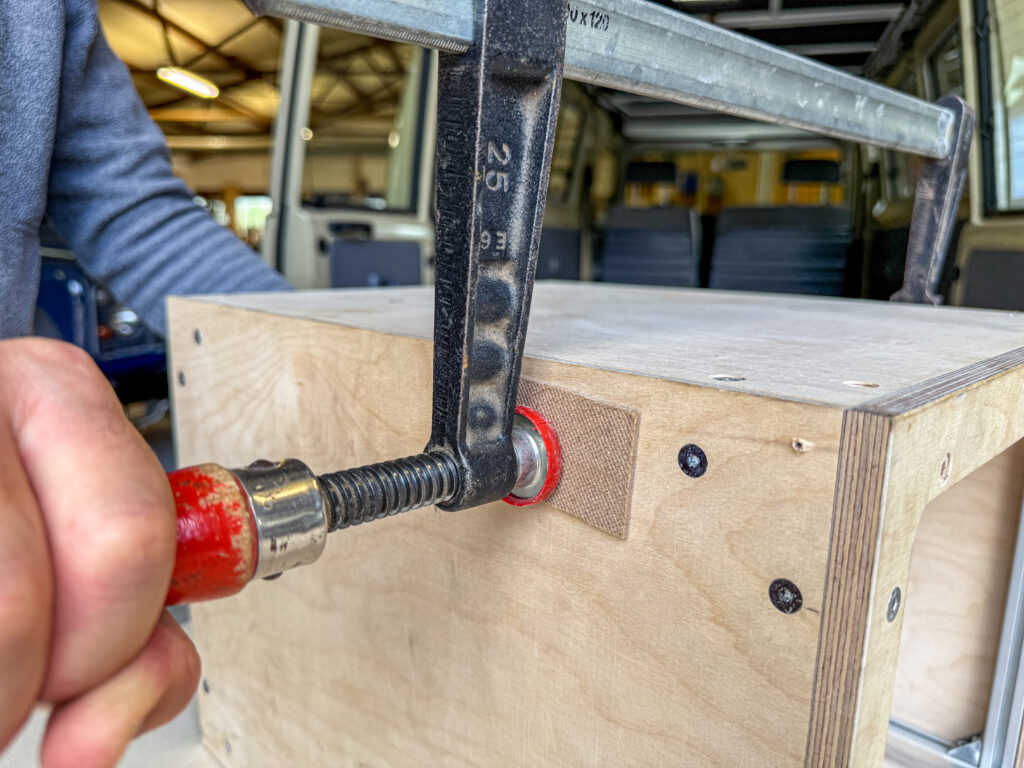 Zwingen und Spannwerkzeuge Bauteilschutz für Van-Ausbau